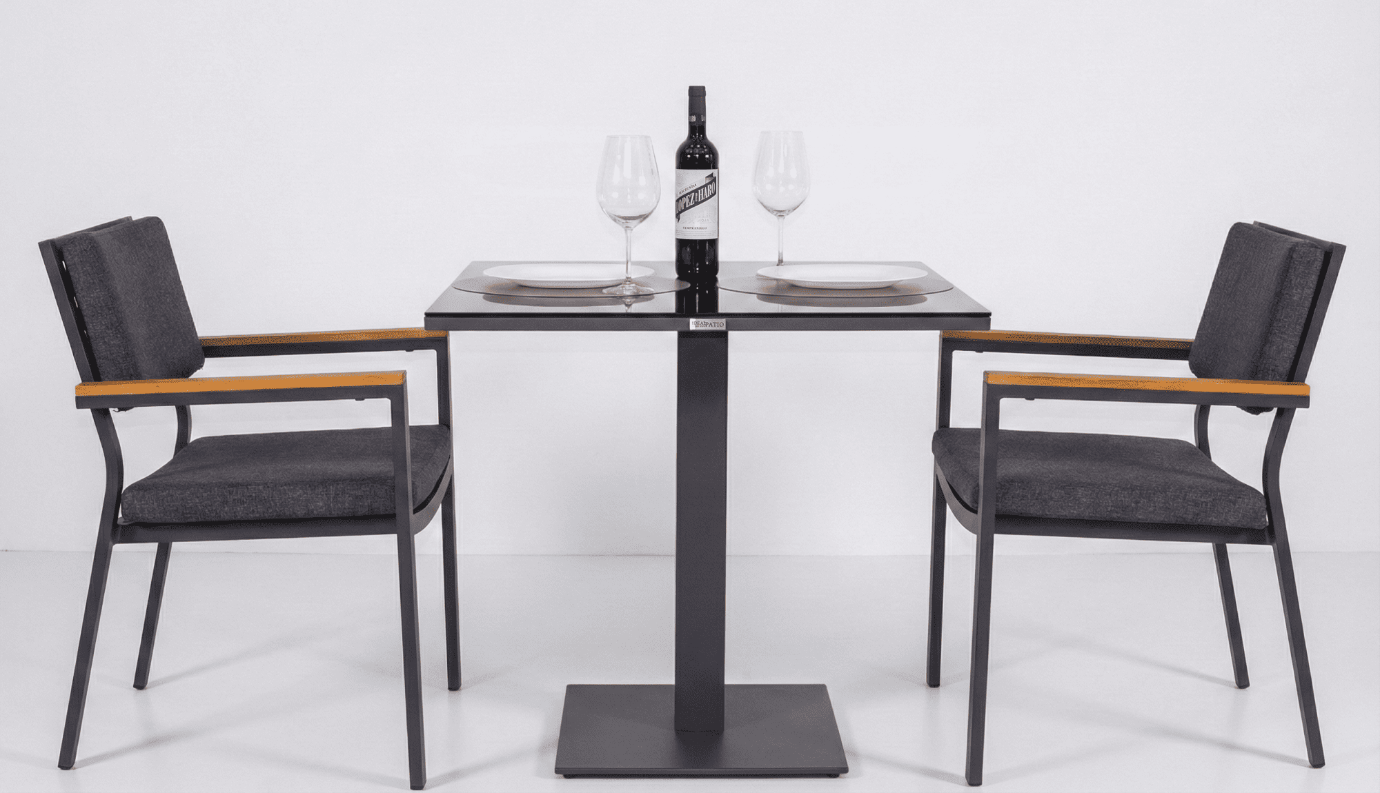 6909.0x1600 Kypit stol obedennii KANA karbon 80x80 sm (1 nojka) - terrasnaya mebel v Moskve | Ideal Patio Stol obedennii KANA aluminii, steklo 80x80 sm (1 nojka), Stoli Стол обеденный КАНА алюминий, стекло 80x80 см (1 ножка)