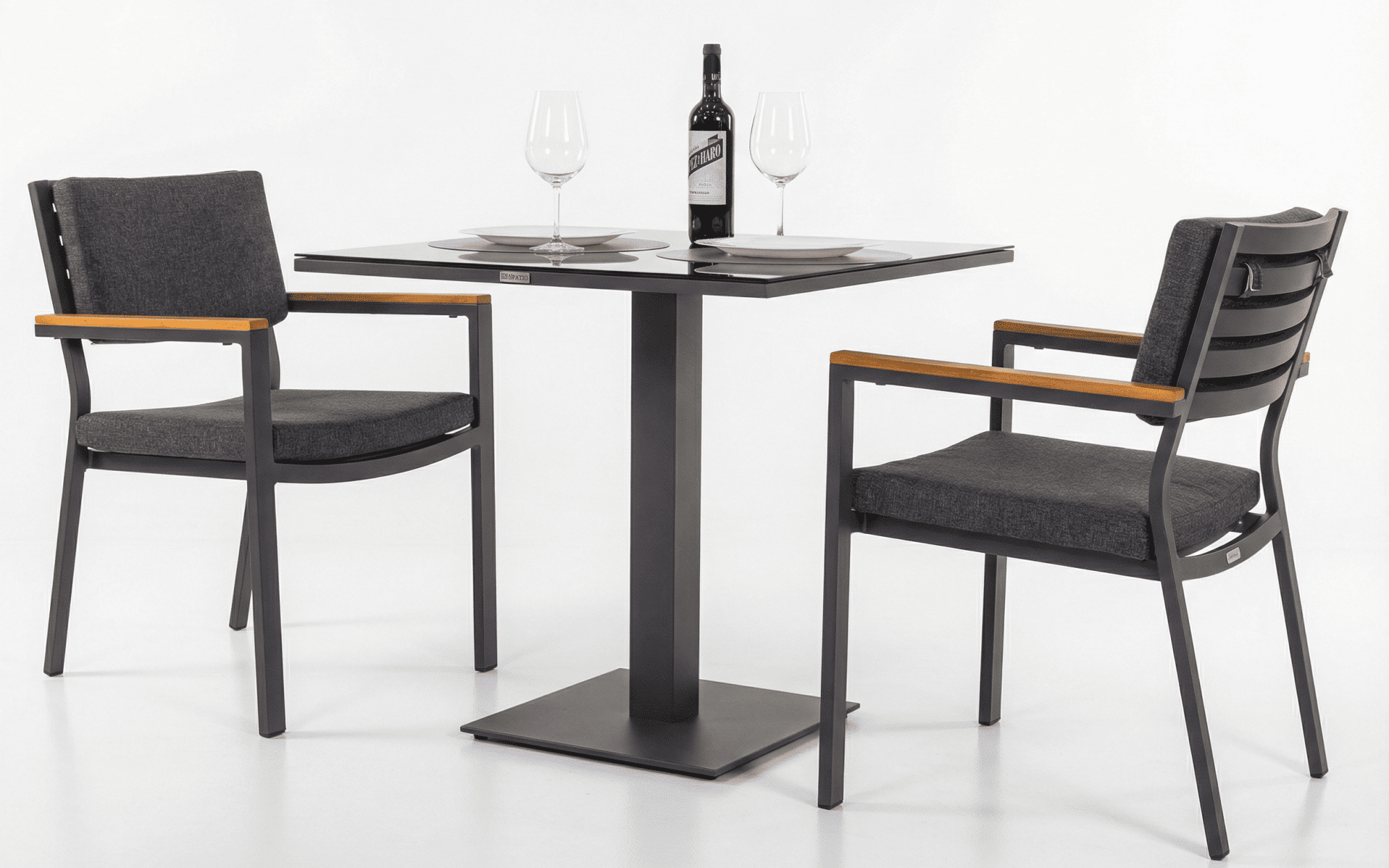 6911.0x1600 Kypit stol obedennii KANA karbon 80x80 sm (1 nojka) - terrasnaya mebel v Moskve | Ideal Patio Stol obedennii KANA aluminii, steklo 80x80 sm (1 nojka), Stoli Стол обеденный КАНА алюминий, стекло 80x80 см (1 ножка)